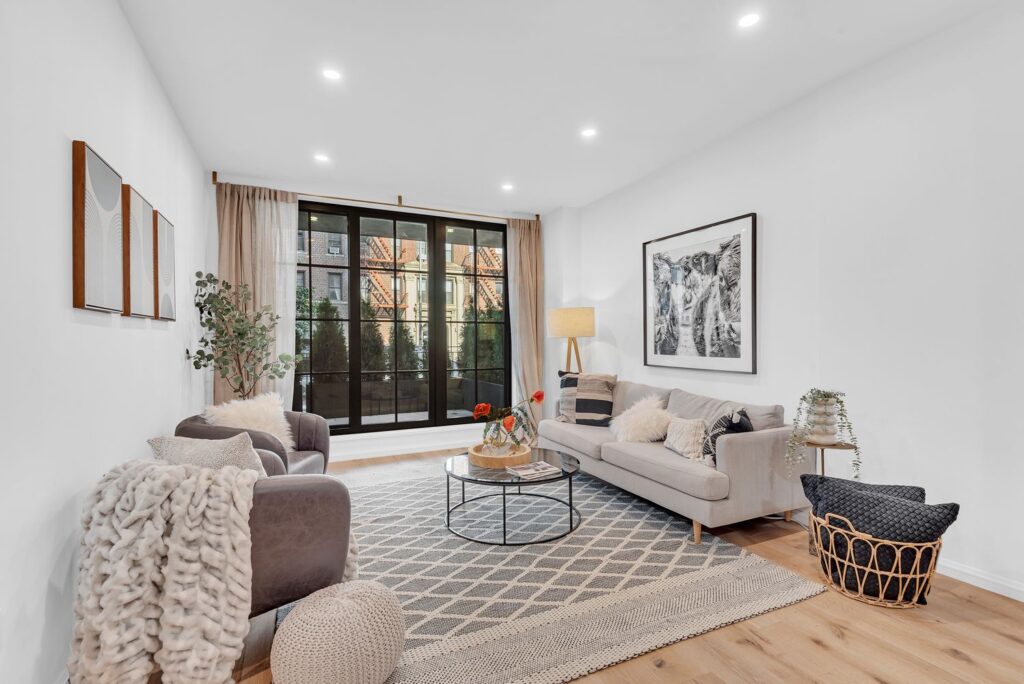 A Record-Setting Townhome Sale